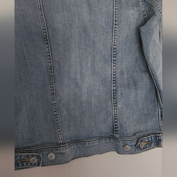 Levi's Denim Original Trucker Jean Jacket Pockets Medium Wash Sz M - Picture 4 of 9